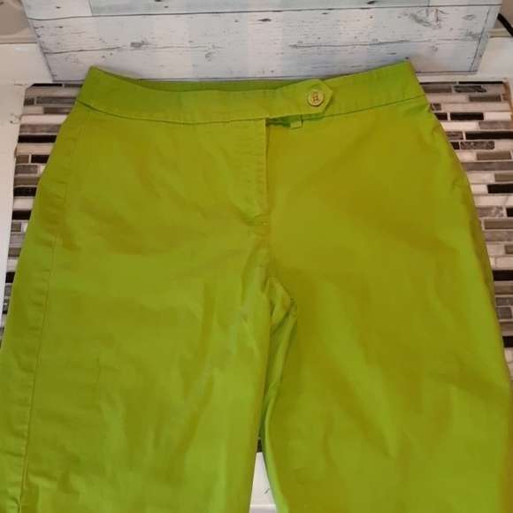 Jones New York green Bermuda shorts 8 - Picture 1 of 3
